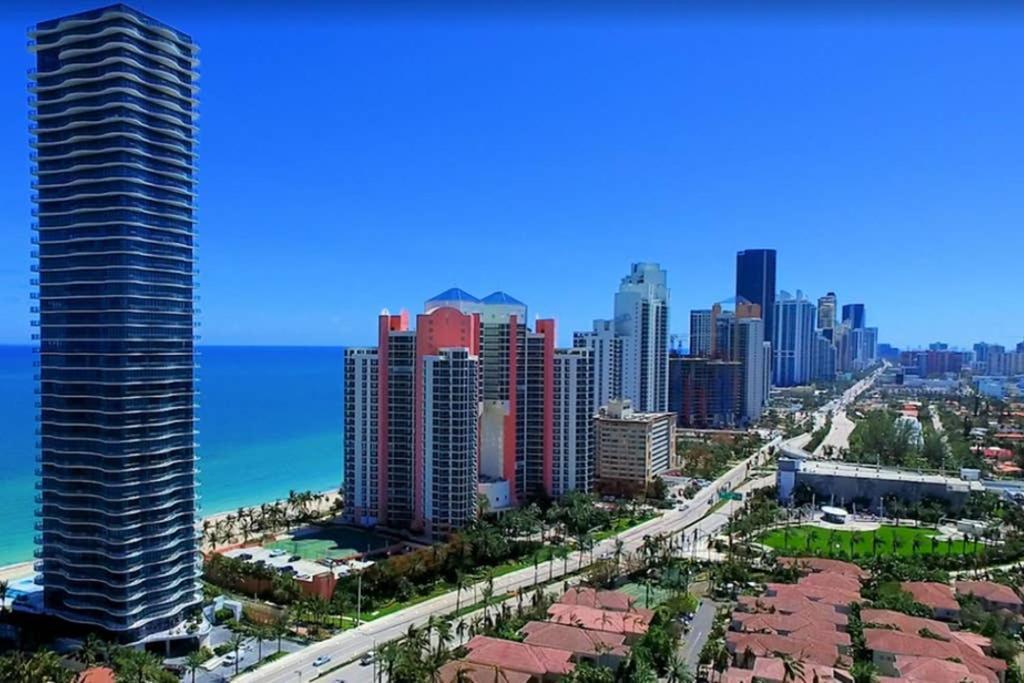 Beautiful Apartment Steps Away From The Beach Miami Beach Exterior photo