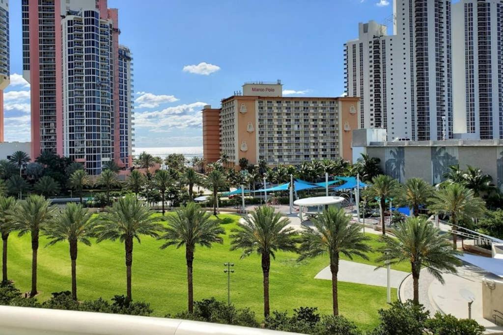 Beautiful Apartment Steps Away From The Beach Miami Beach Exterior photo