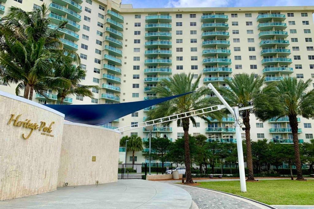 Beautiful Apartment Steps Away From The Beach Miami Beach Exterior photo